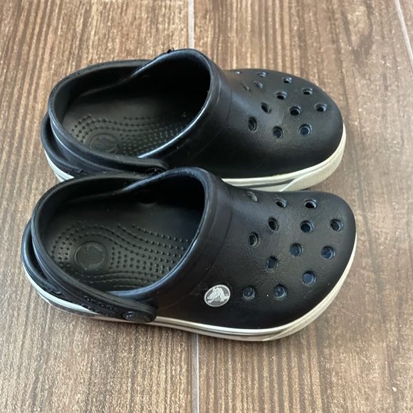 Crocs for kids size 6/7 - Picture 2 of 4